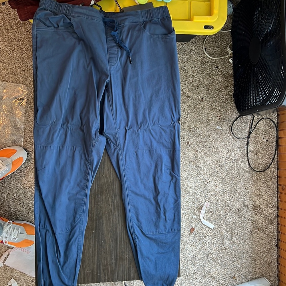 Black diamond notion pants